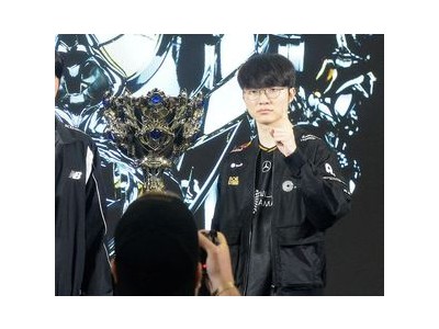 덩샤오페이 청두 훠궈 먹으며 팬더 보지 못한 이유
