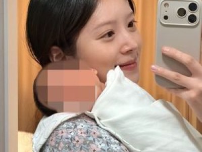 김지영 딸 얼굴 공개에 팬들 떠들썩