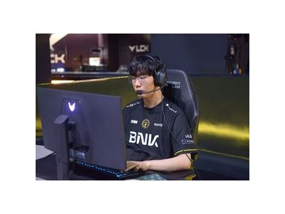 피어엑스 브리온에 승리하며 16강 진출 확정